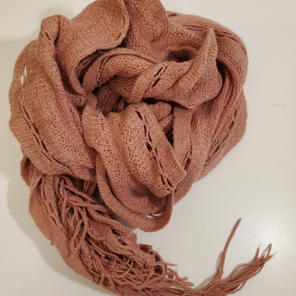 Beautiful Knitted Scarf - Picture 2 of 6